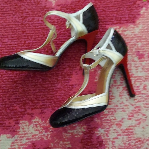 Oh...Deer! Jamocha Black Sequin Red Suede heel - Picture 5 of 10